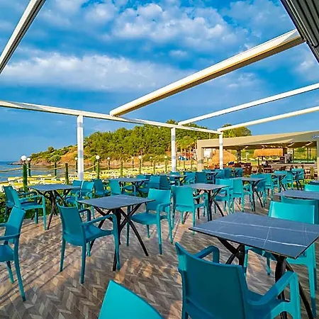 Karya Family Hotel